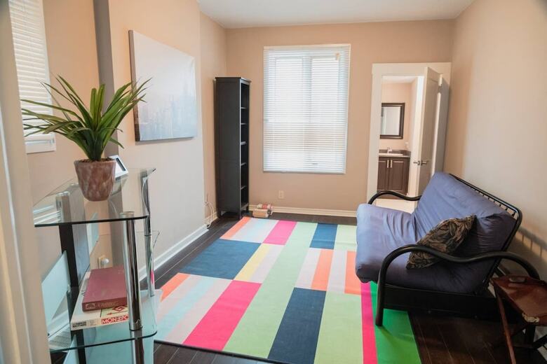 Apartamentos Beautiful 3 Bedroom Home Near Downtown