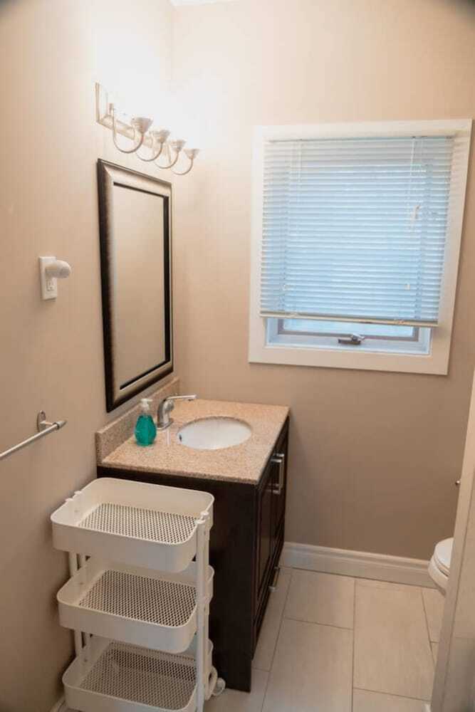 Apartamentos Beautiful 3 Bedroom Home Near Downtown