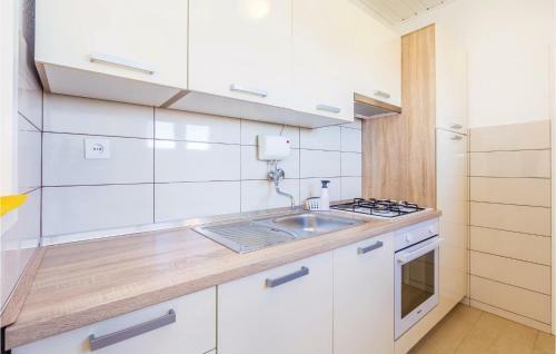 Two-bedroom Apartment In Senj