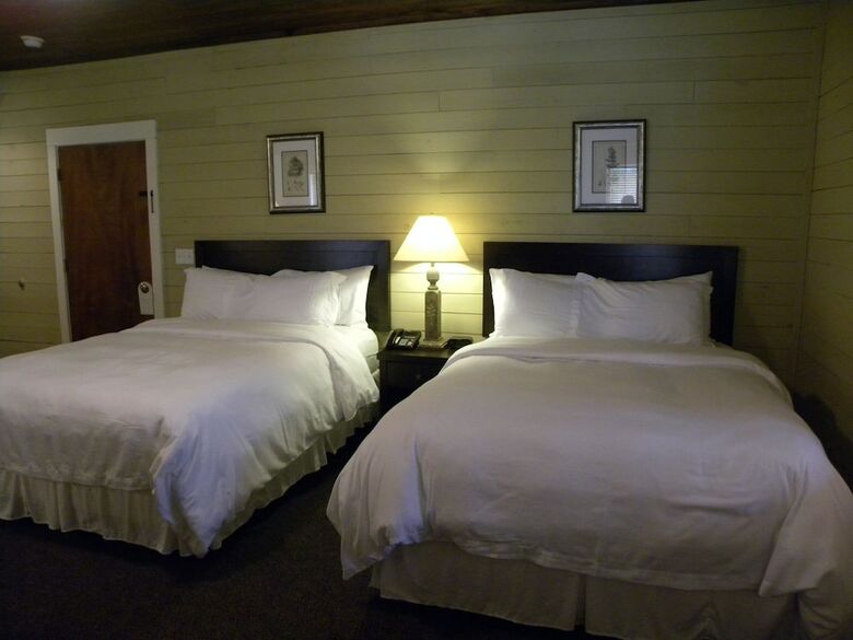 Hotel Creekside Lodge And Event Center