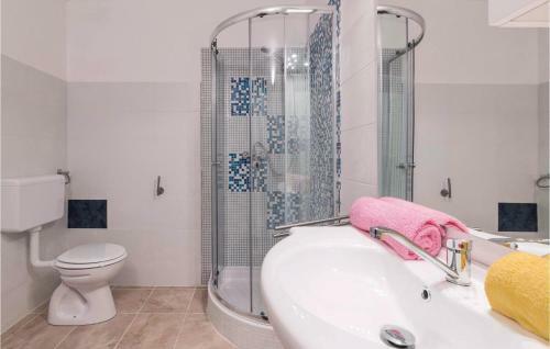 Three-bedroom Holiday Home In Sisan
