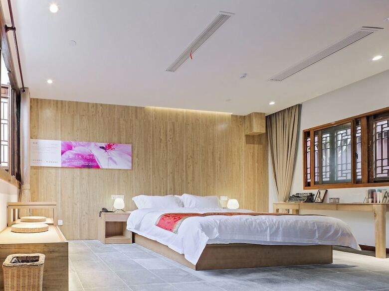 Changshu Chujian Yue Hotel