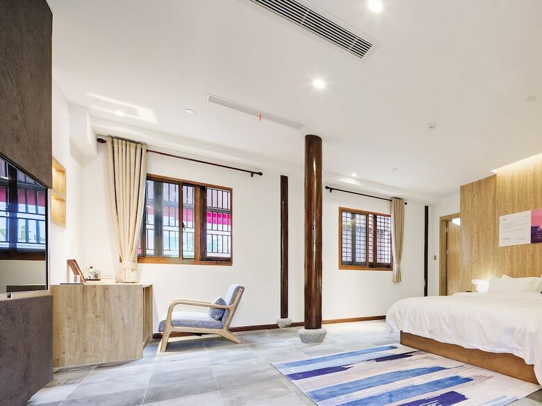 Changshu Chujian Yue Hotel