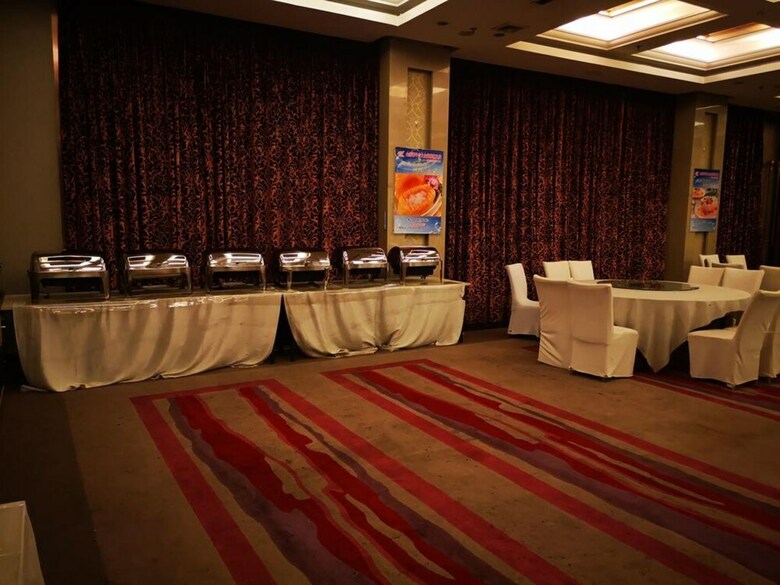 Jinziyin Business Hotel