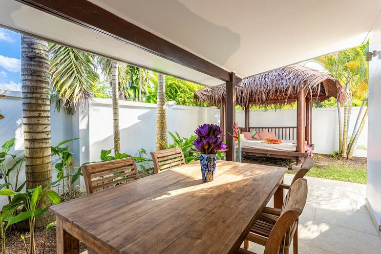 Hotel Tropicana Lagoon Apartments