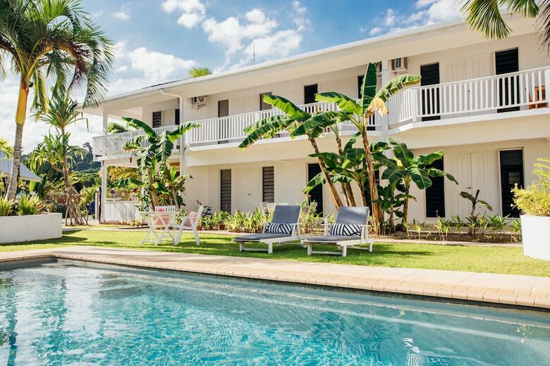 Hotel Tropicana Lagoon Apartments