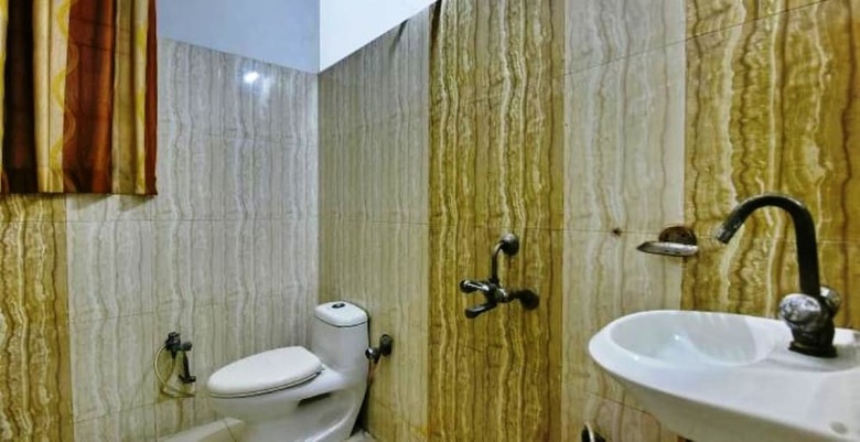 Hotel Royal View International