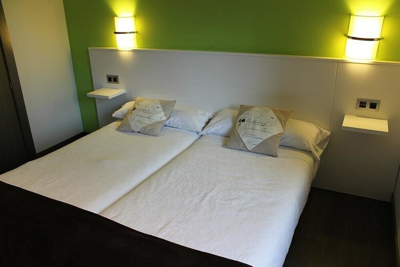 Apartamentos Turisticos Tresanea