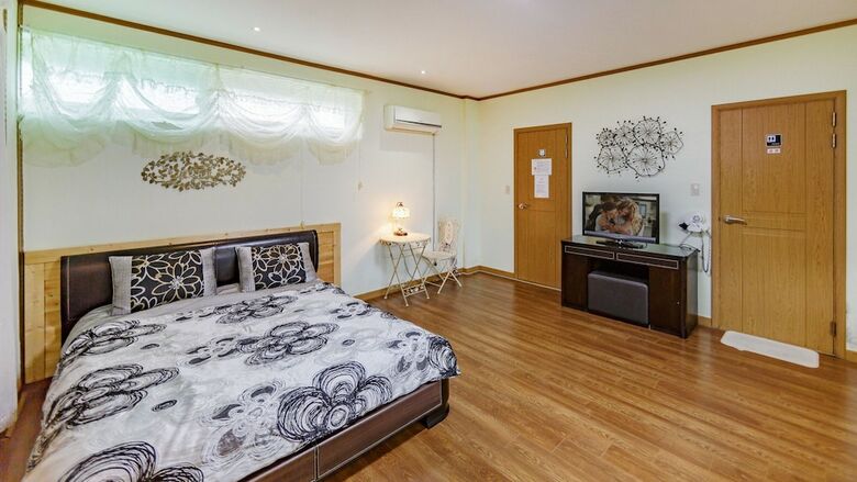 Hill House Pension Gapyeong