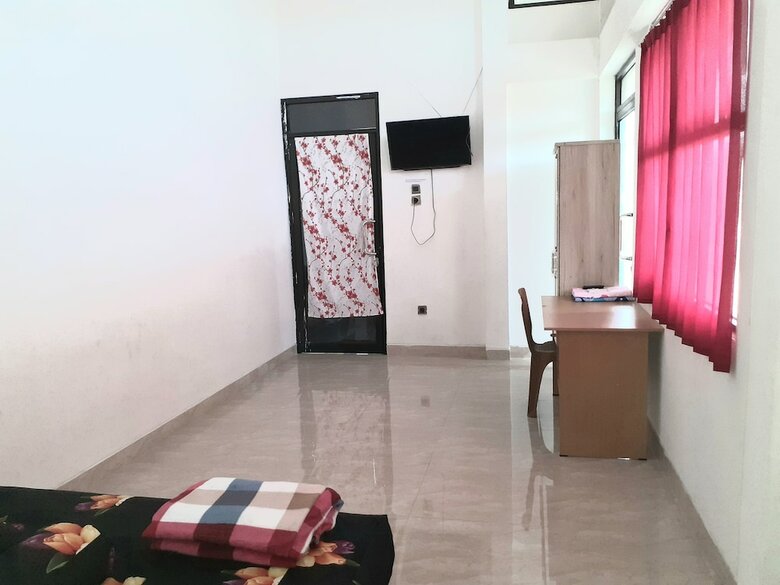 Hotel Almira Homestay