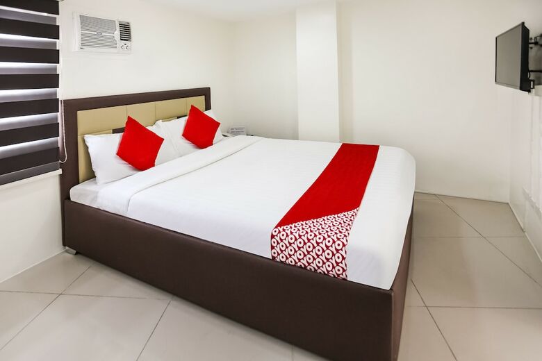 Hotel Oyo 393 Triangle Apartelle