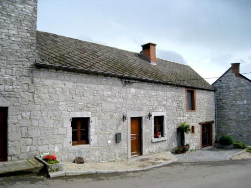 Lodge Holiday Home Les Matins Clairs II Lisogne