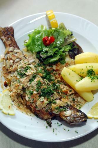 Royal Hotel-restaurant Bonhomme