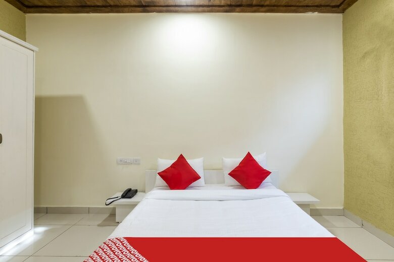 Hotel Oyo 27653 Savoy Suites