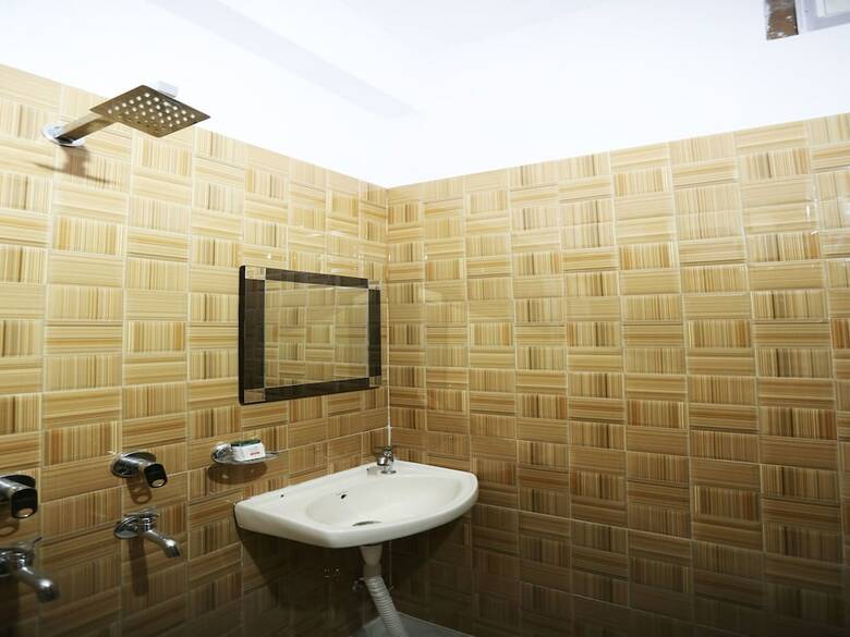 Hotel Oyo 35661 Shri Ram Guest House