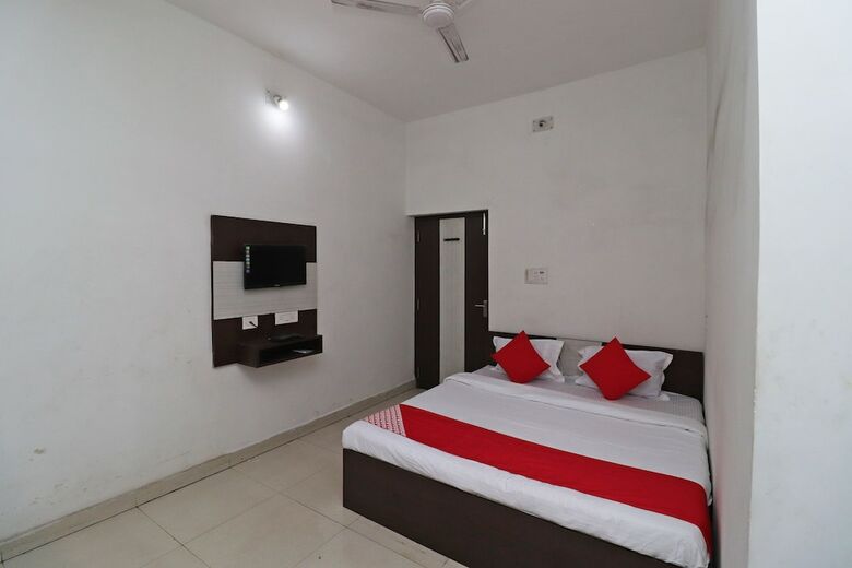 Oyo 42907 Hotel Bhuneshwar