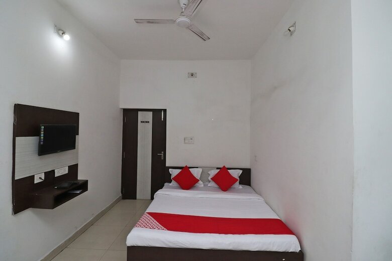 Oyo 42907 Hotel Bhuneshwar