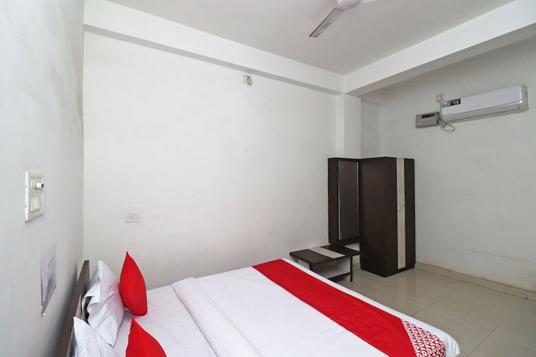 Oyo 42907 Hotel Bhuneshwar