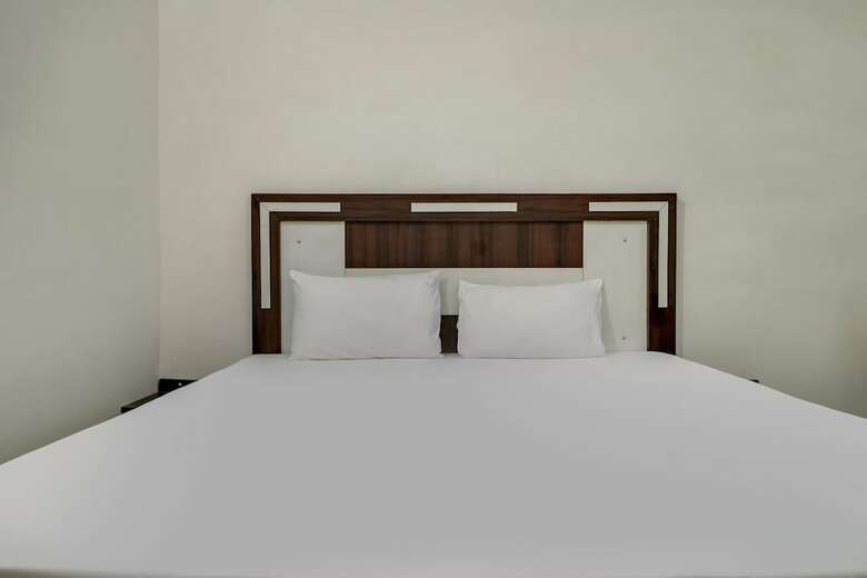 Spot On 48646 Hotel Gvrh