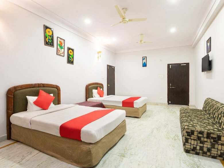 Oyo 36398 Hotel Balaji