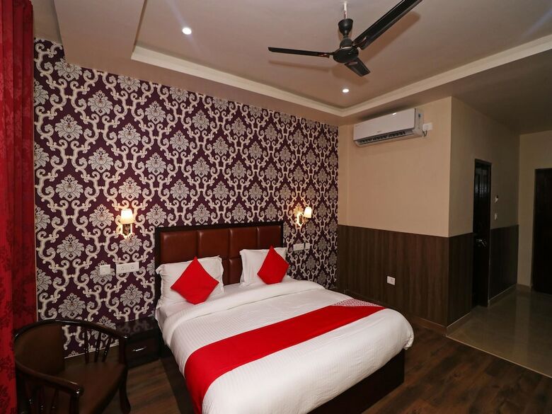 Hotel Oyo 44370 Vaikunth Resort