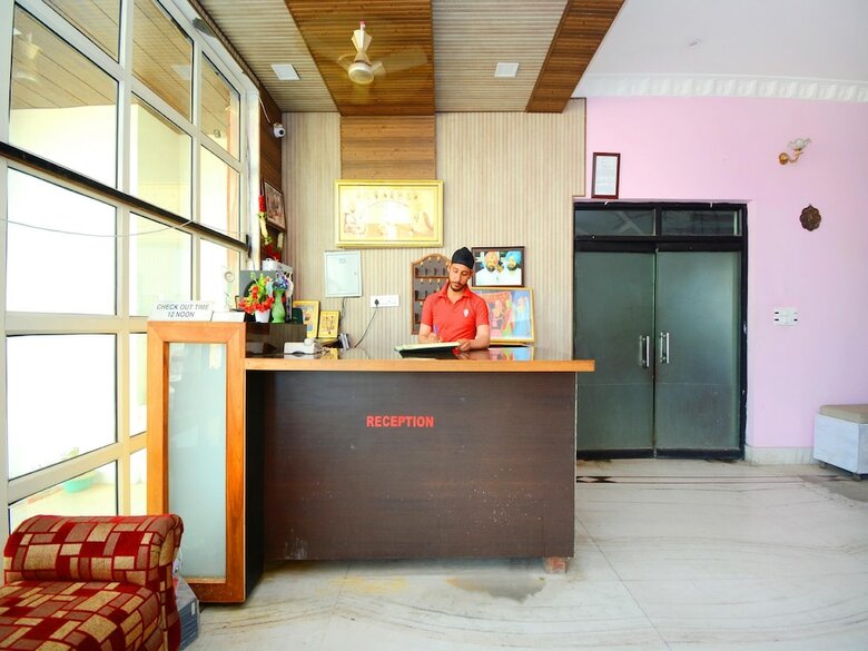 Hotel Oyo 37902 Kaler Regency