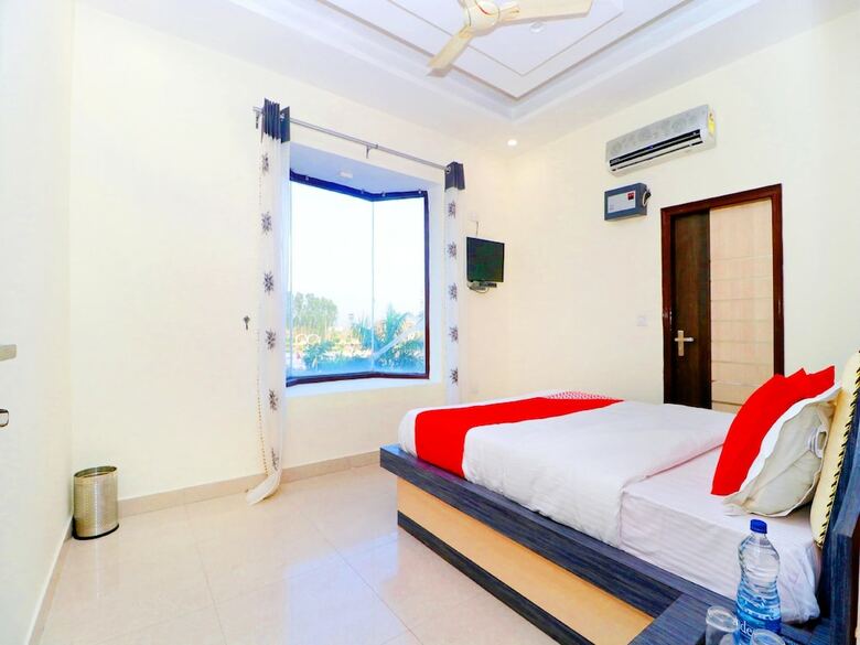 Hotel Oyo 36854 Sangam Resort