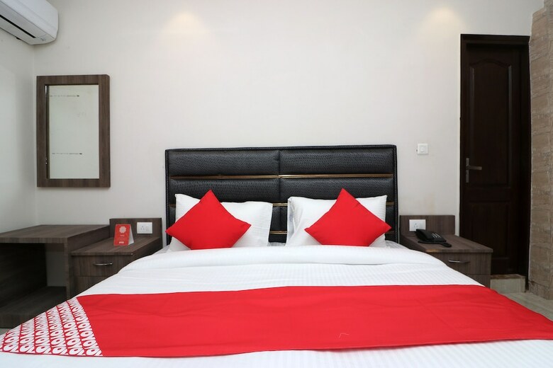 Hotel Oyo Flagship 26714 Sri Balaji Castle
