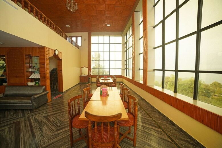 Hotel Oyo 37141 Pathik Resort