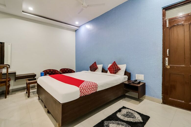 Oyo 47542 Hotel J K