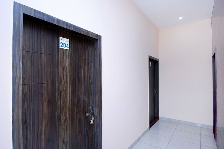 Oyo 40482 Hotel Country Side
