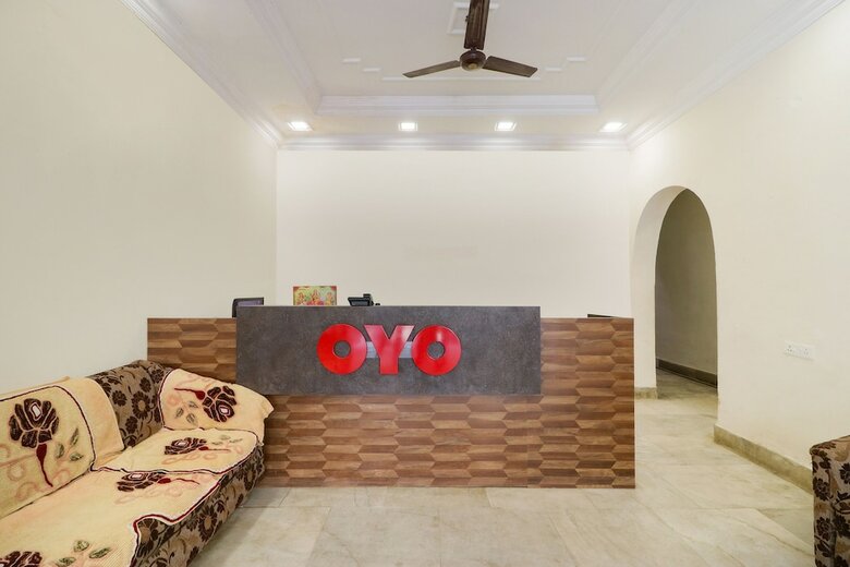 Oyo 28789 Hotel Adarsh