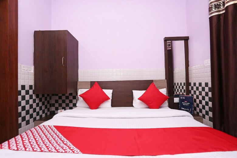 Oyo 30451 Hotel Yaduvanshi