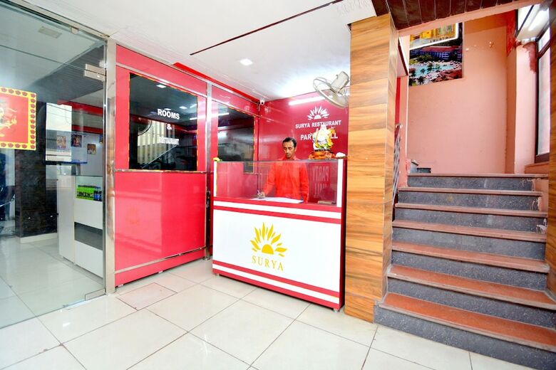 Oyo 42945 Surya Hotel