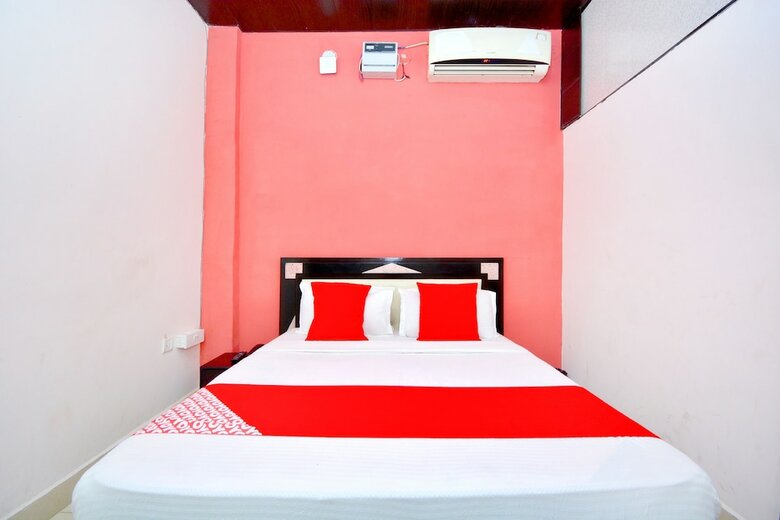 Oyo 42945 Surya Hotel
