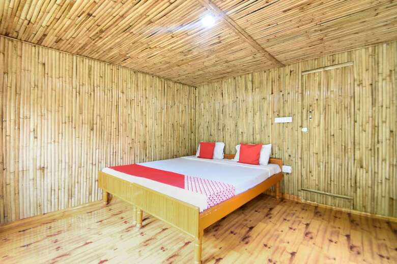 Hotel Oyo 47035 Reva Camps