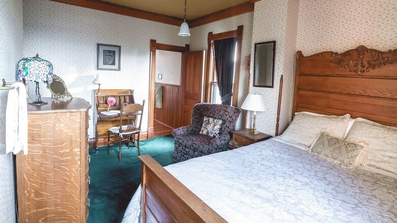 Lehrkind Mansion Bed And Breakfast