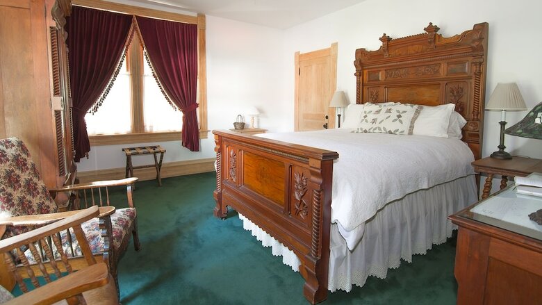 Lehrkind Mansion Bed And Breakfast