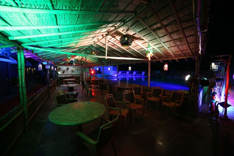 Hotel Natraj & Resort