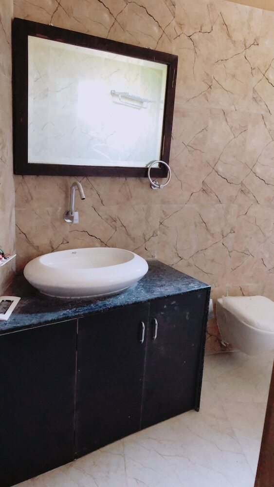 Hotel Natraj & Resort