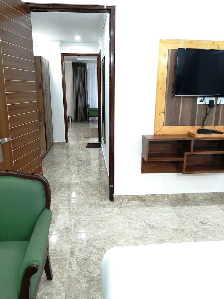 Hotel White Pearl