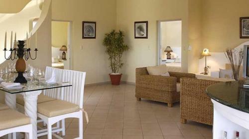 Hotel Lifestyle Crown Residence Suites