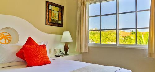 Hotel Lifestyle Crown Residence Suites