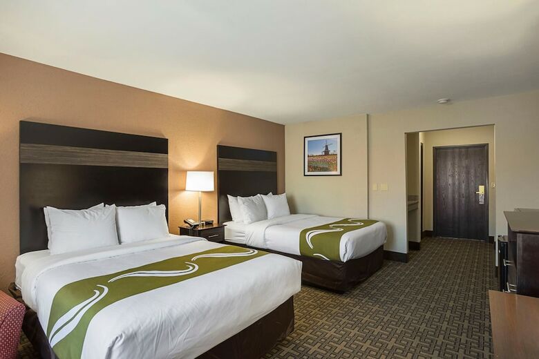 Hotel Quality Inn & Suites