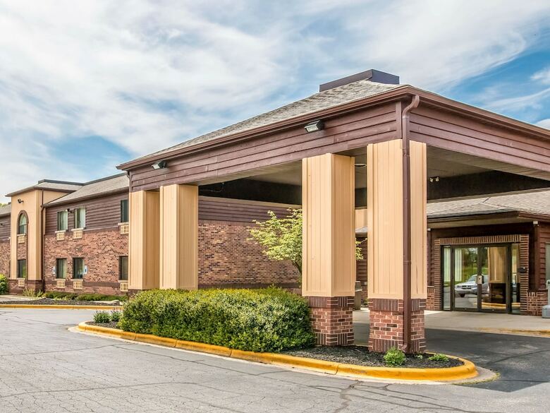 Hotel Quality Inn & Suites