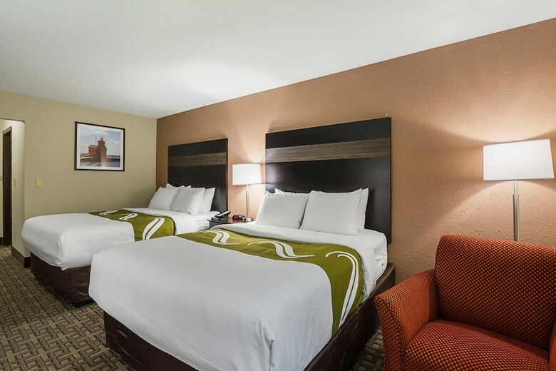 Hotel Quality Inn & Suites