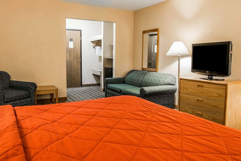 Hotel Quality Inn & Suites