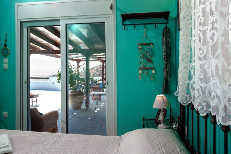 Residencia Saronic Seafront