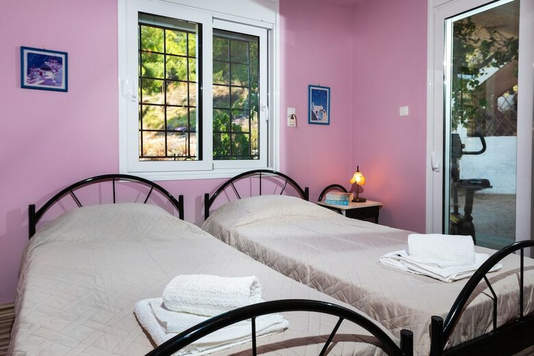 Residencia Saronic Seafront