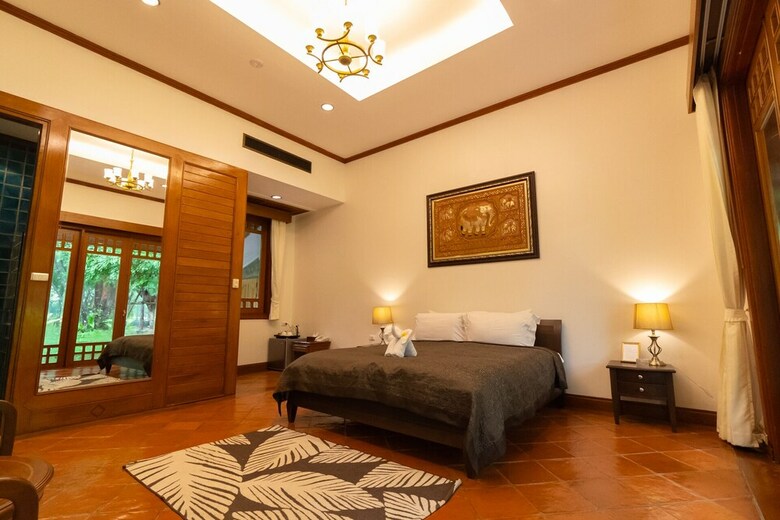 Hotel Chayana Resort
